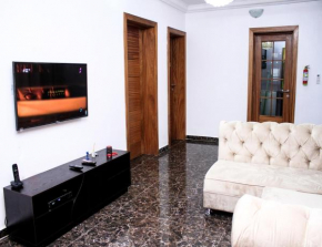 24/7 Luxury Apartment